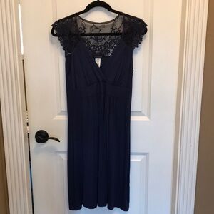 NWOT Women's Venus Navy Cocktail Dress with Lace-Shoulder and Back Size Medium